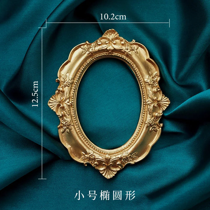 Golden Retro Photo Frame